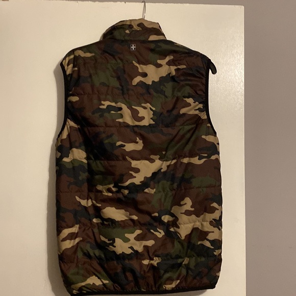 Swiss Tech Camouflage Full Zip Vest - Picture 3 of 3